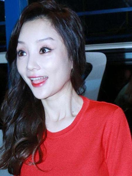 粗眉都去哪儿了？ 李小璐造型惊艳全靠眉妆